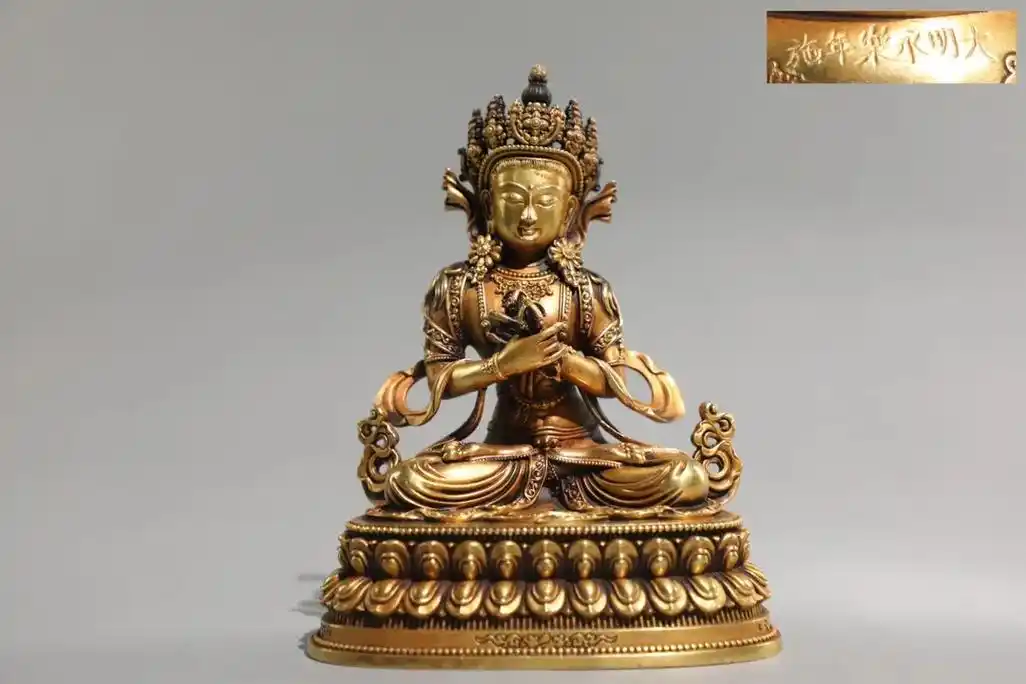 明精铸铜胎鎏金金刚萨埵坐像
