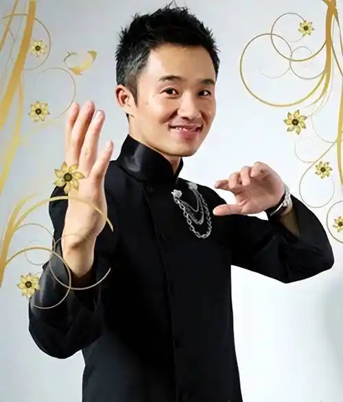 主持人程雷肝病,年仅51岁?本尊晒合影回应,近况惊人曝光!