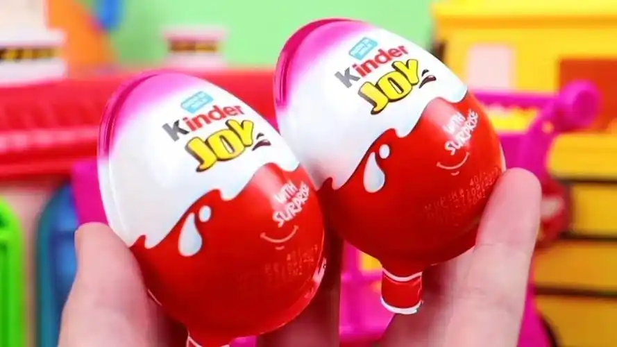 b>健达奇趣蛋 /b>女孩版玩具得到小蜥蜴