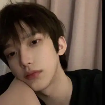 小众高颜值的超清怼脸拍男生头像