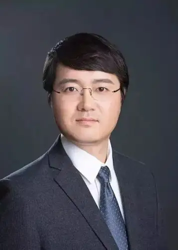 著名运动医学专家罗浩教授6月29日来郑会诊