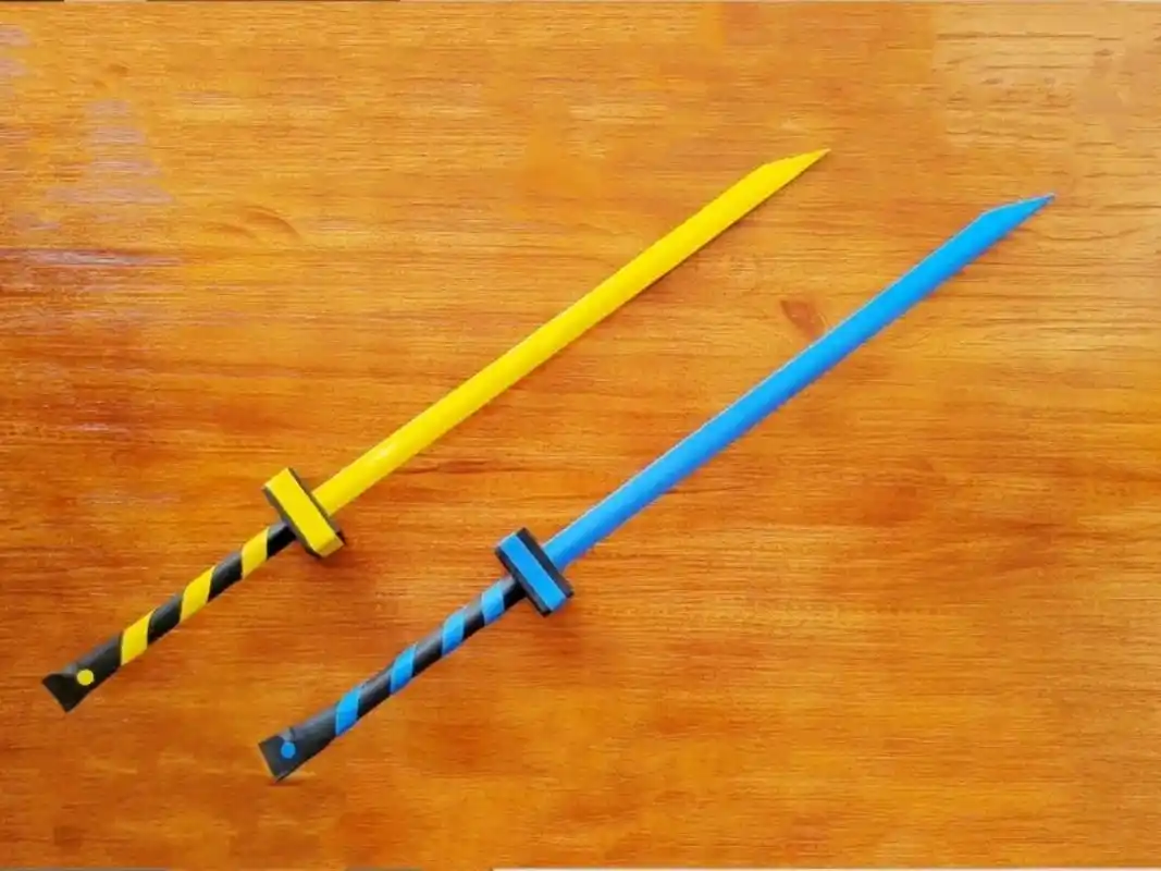 兵器折纸15:安迷修的冰火双剑 晶蓝与荧黄交织成冰与火,是骑士信仰中