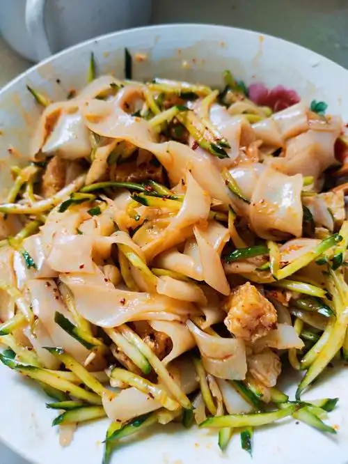 不用洗面的懒人凉皮口感劲道做法简单