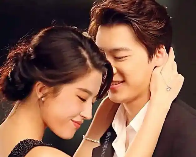 李易峰刘亦菲微博官宣公布恋情?真相揭露,网友:早猜到了!_网易订阅