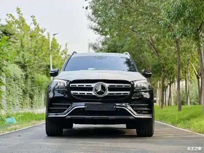 昆明奔驰gls亚洲版目前售价128万起 欢迎上门试驾