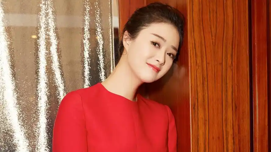 美女演员蒋欣时尚写真