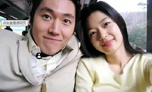 全智贤身价百亿老公正面照 被赞帅过金秀贤