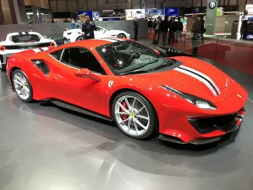 售价4288万元法拉利488pista2018日内瓦车展正式发布