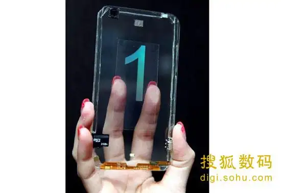 首款全透明手机试玩视频公布年底上市