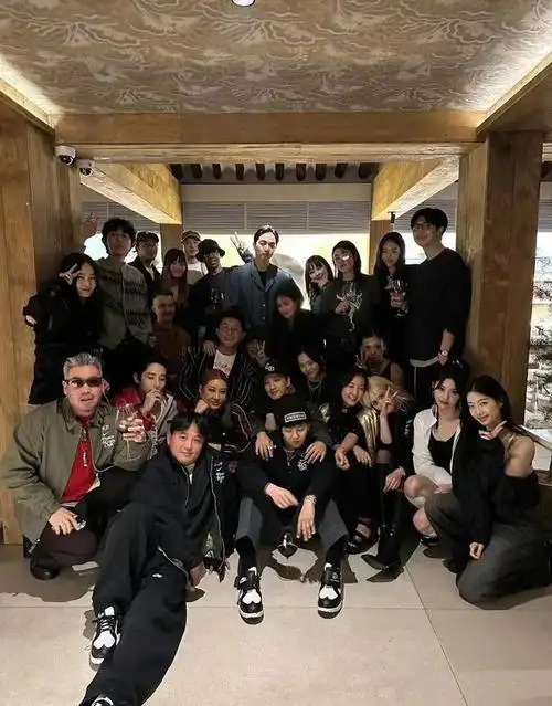 权志龙在韩国办晚宴登上国内热搜!韩圈大聚会,太阳也在太激动