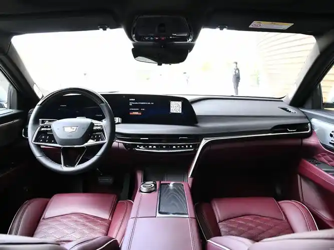 低调的豪华轿车空间大又气派全方面有提升解读凯迪拉克ct6