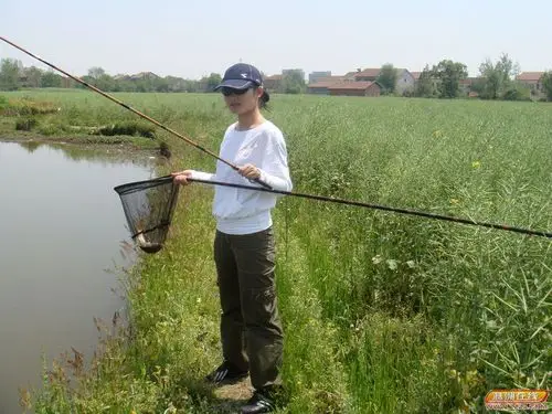 小女子初来乍到发些美女钓鱼图片