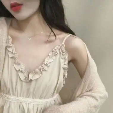 美女头像性感高清不露脸露锁骨的女生性感美女头像图片