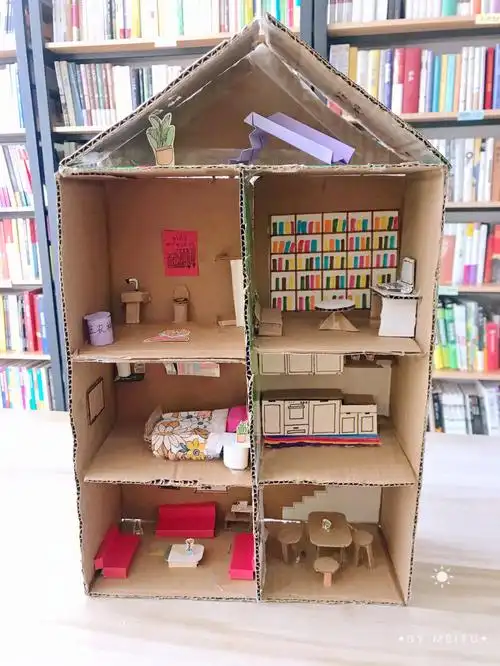 牛奶箱做的小房子