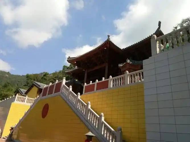 莲花山寺庙一日游