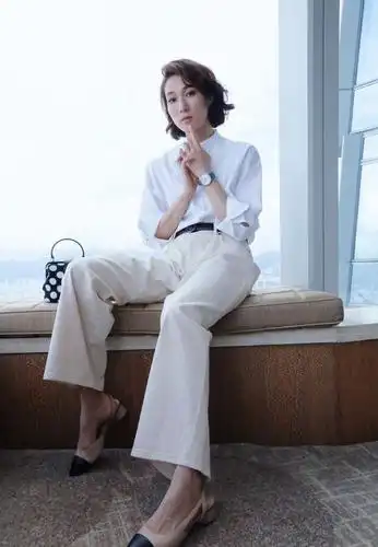 原创钟嘉欣晒儿子女儿近照儿子像妈女儿像爸都是神仙颜值