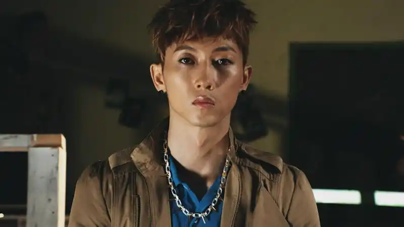 张佑赫发新专辑 mv造型酷炫变身型男