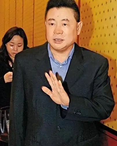 深扒顶级富豪刘銮雄的发家史有钱人的思维真是让人大开眼界