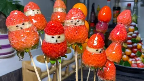 教你在家做冰糖葫芦做法简单焦脆酸甜满满的童年味道