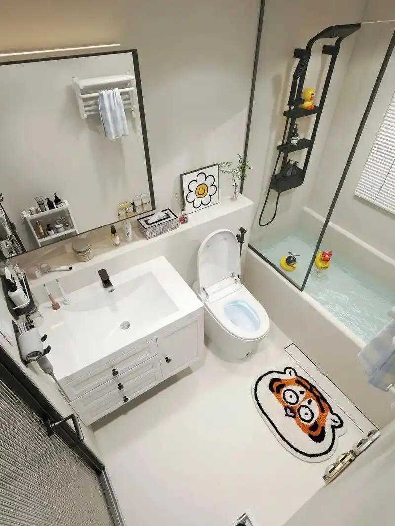 4平米的一字型卫生间也能自砌浴,这样布局后好实用,把每个角落 - 抖音