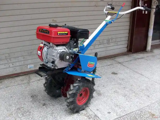 农友历来期盼的肩挑式耕田机终于问世!