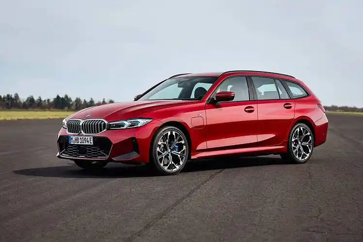 7月全球上市/内饰升级 新款宝马3系官图发布