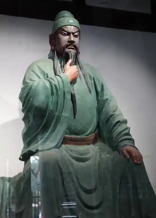 过五关斩六将,却因帽子被现代人讨论_关羽_刘备_胡氏