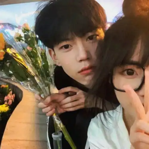 看一眼就忘不掉的情侣头像一男一女情头绝美图片