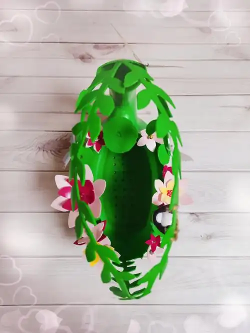 洗衣液桶改造花盆雕刻