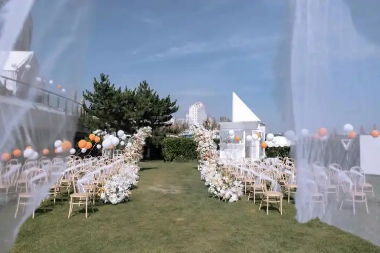 烟台户外婚礼户外婚礼布置圣瓦伦户外婚礼