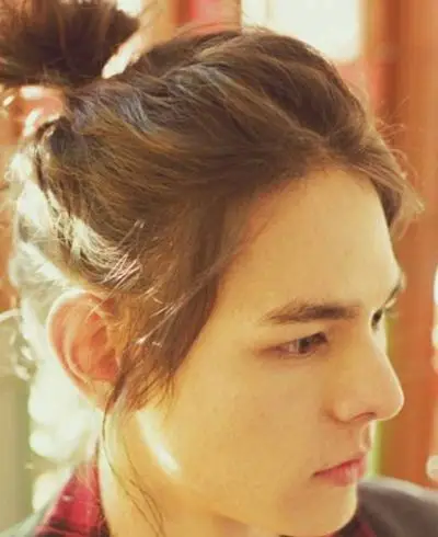 男生发型 男生长发 >> 日本男生扎头发发型 各种扎头发型图片(4)2015