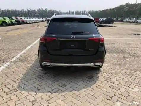 奔驰gle墨版目前价格稳定 售价87万元起