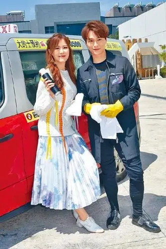 胡鸿钧邀蔡思贝追《降魔的2.0》