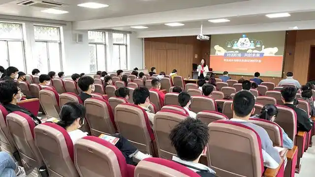 努力成为高素质的技术技能人才,职业教育培训开展职业教育周活动安排