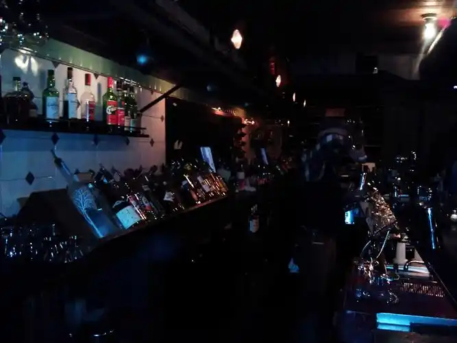 守候在凌晨2:00 的伤心show bar
