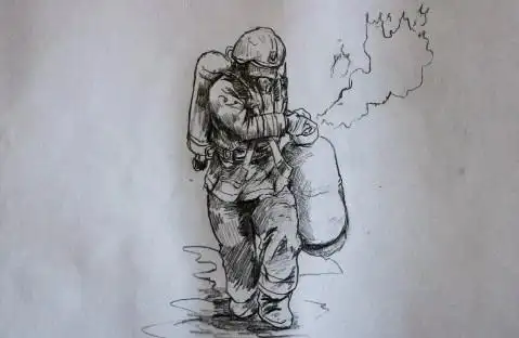 眼下正是酷热难耐的三伏天,消防员穿着厚重的战斗服,一次长时间的出警