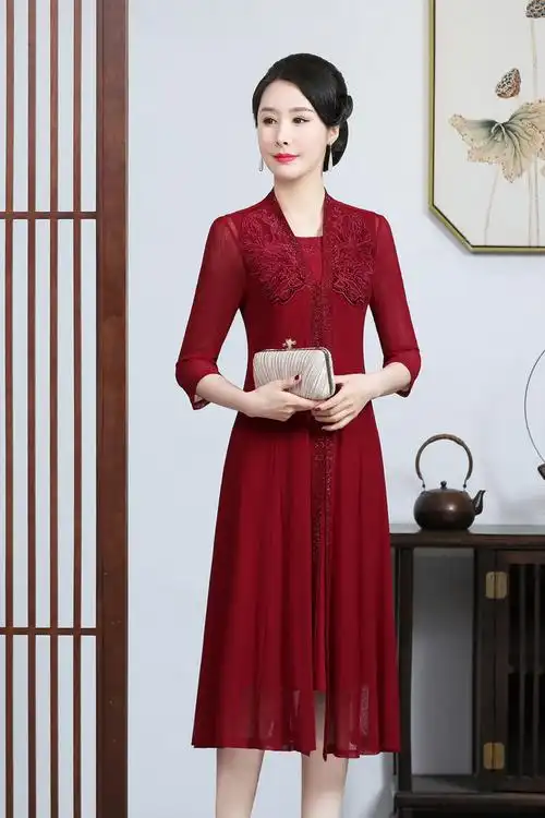 夏天妈妈婚礼套装裙喜婆婆参加服高贵洋气中老年女春夏宽松酒红色七分