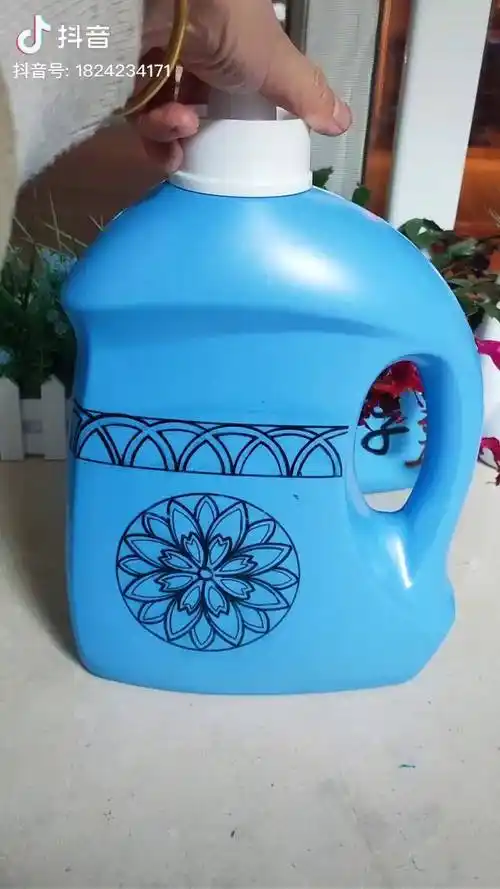 手工花盆 变废为宝洗衣液瓶子改造_花盆_花瓶_手工