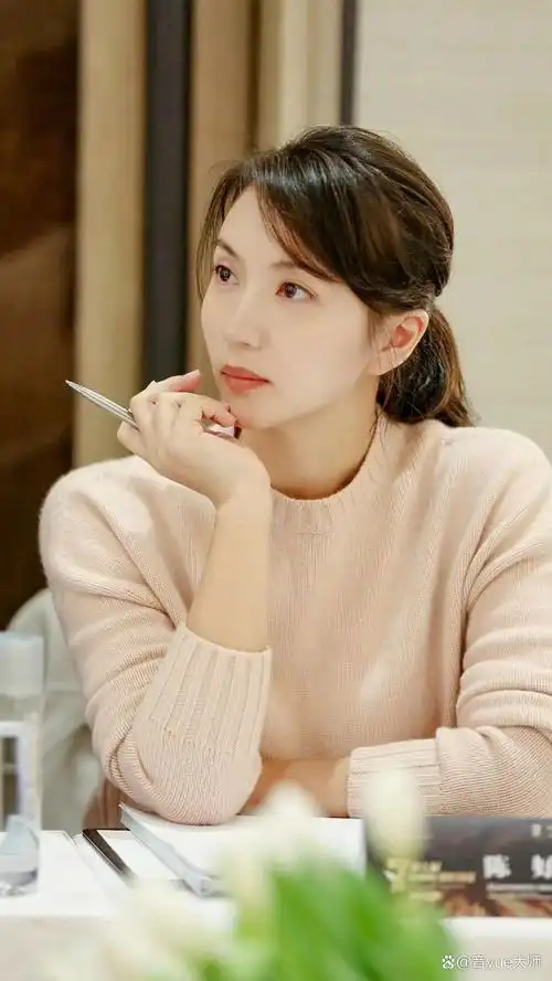 陈好这辈子最后悔的事,估计就是上《花少》吧!