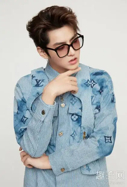 吴亦凡水墨牛仔外套在哪买 吴亦凡lv同款牛仔外套几多钱