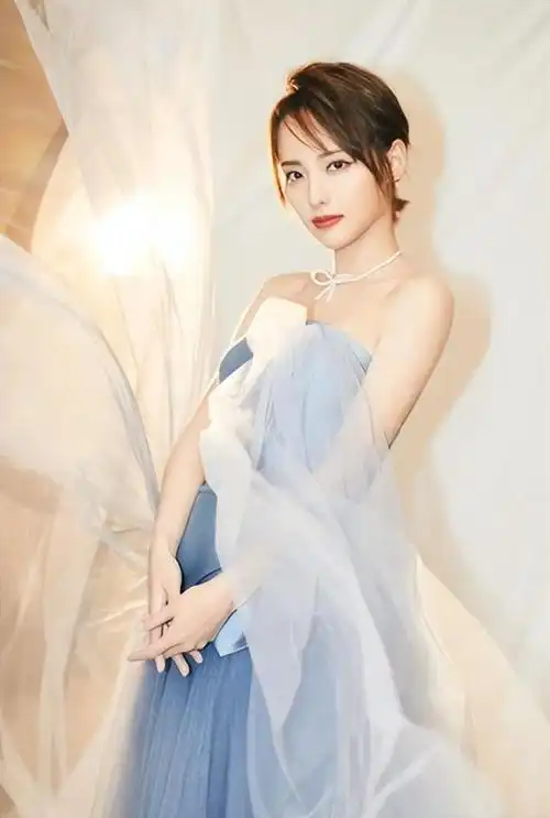 回顾有一种"算计"叫张嘉倪与买超,离婚一年后,才看明白这盘大棋!