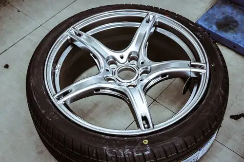 改装轮毂是不是越轻越好?