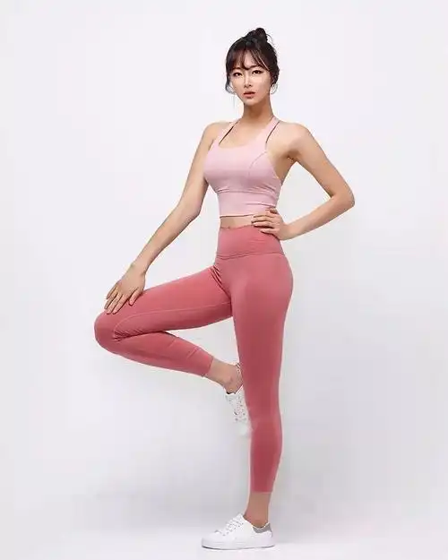 网红库 的想法: 普拉提美女教练健身美照 这身材什么水平 - 知乎