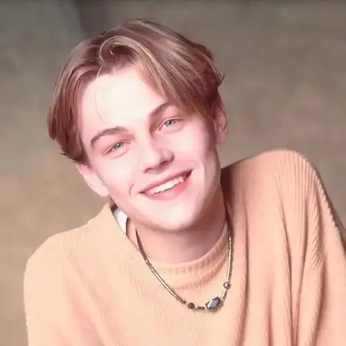 小李子身材上热搜:颜值再高也干不过二斤肥膘