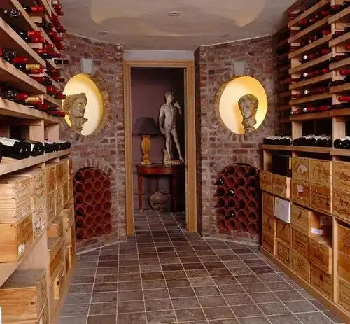 简约风格地下室酒窖装修图片效果图欣赏