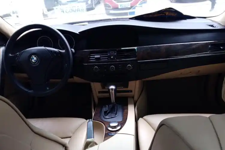 宝马 宝马5系 2005款 530i