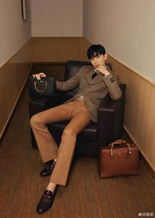 邓伦复古质感大片##邓伦复古格子西装