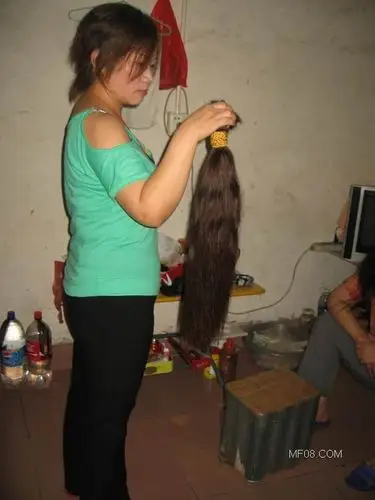 优惠转让63公分超倍粗顺直长发一支