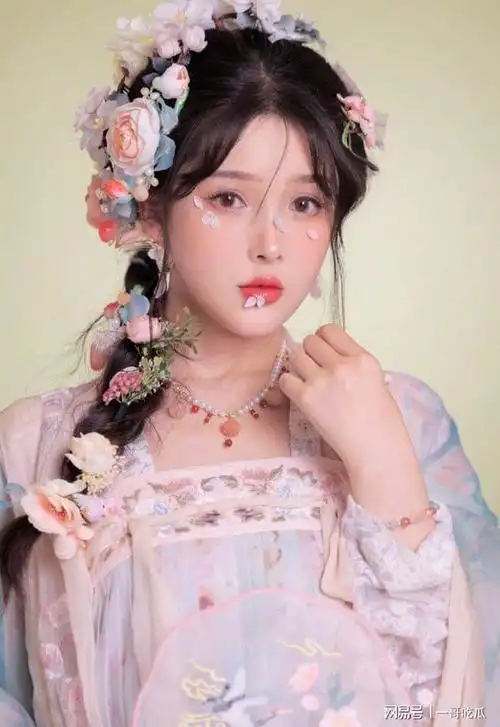 来一组汉服女孩美图