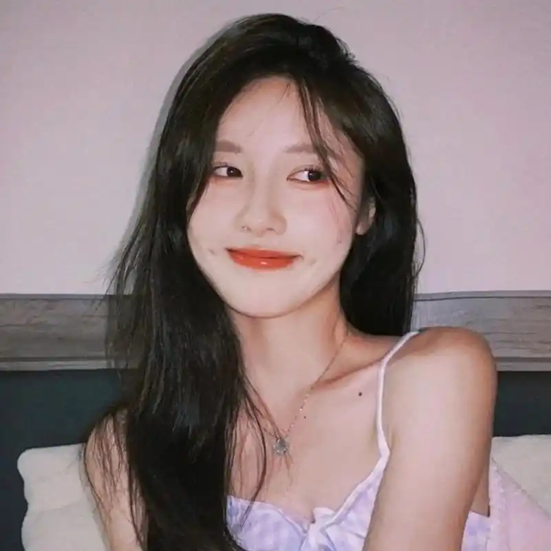 ins风女生头像 好看的小姐姐